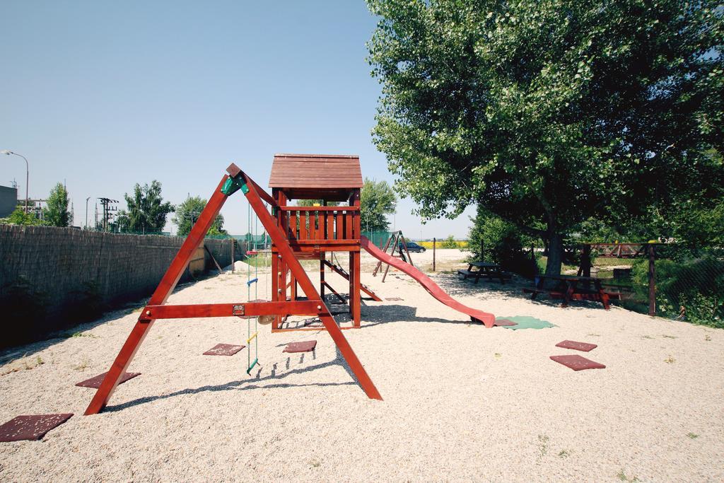 Penzion Eko Park Piestany Bagian luar foto